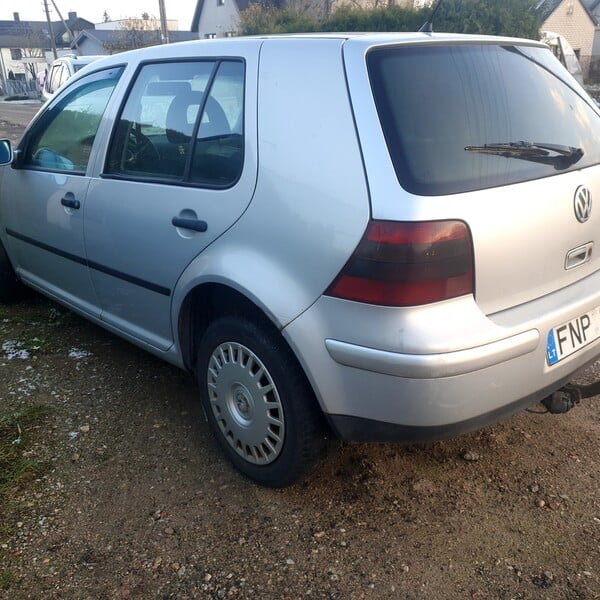 Photo 4 - Volkswagen Golf 1999 y Hatchback