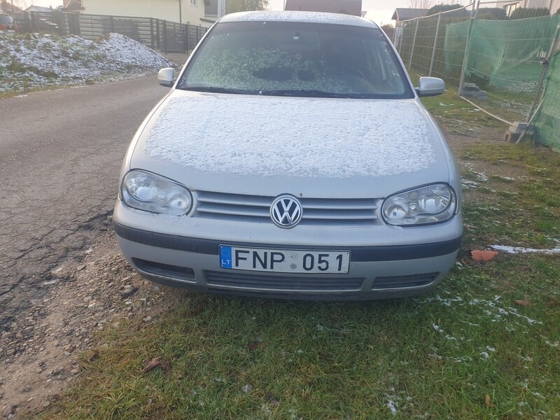 Photo 5 - Volkswagen Golf 1999 y Hatchback