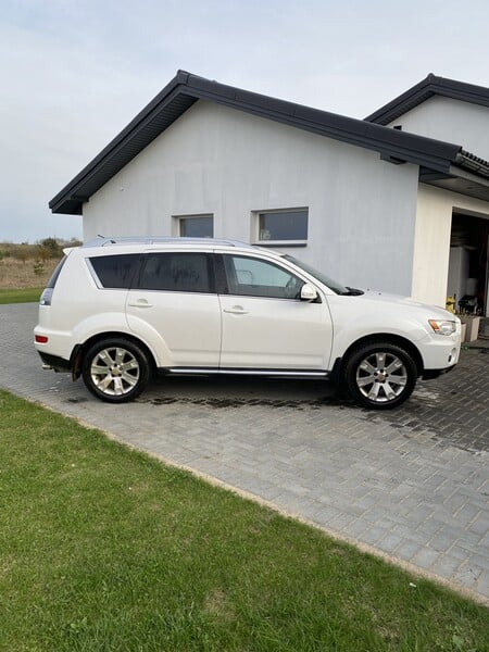 Photo 5 - Mitsubishi Outlander 2010 y Off-road / Crossover