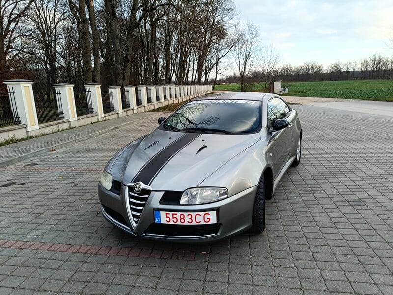 Photo 1 - Alfa Romeo GT 2007 y Sedan