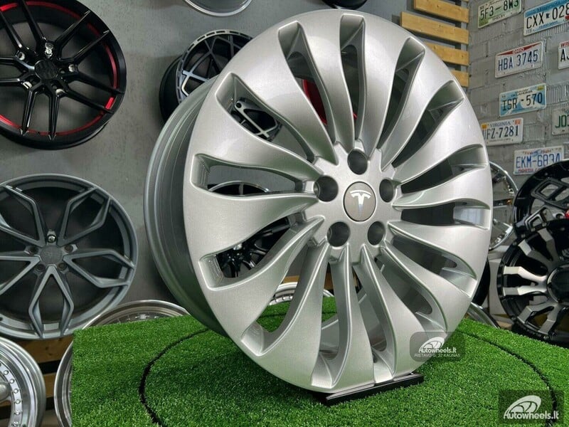 Nuotrauka 12 - Autowheels Tesla Model 3 Uberturbine styl lengvojo lydinio R19 ratlankiai