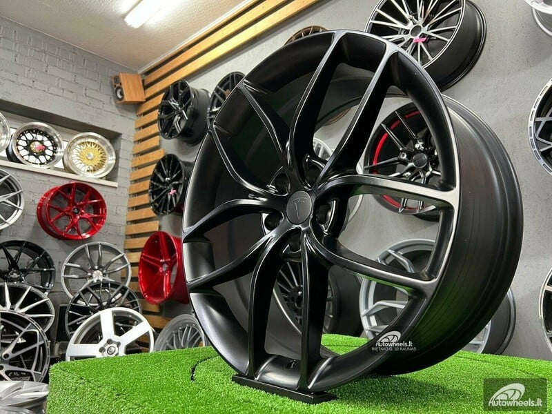 Photo 9 - Autowheels Sportline TS5 Model 3 style light alloy R20 rims