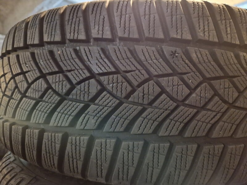 Photo 2 - Goodyear 8mm, 2021m R18 winter tyres passanger car