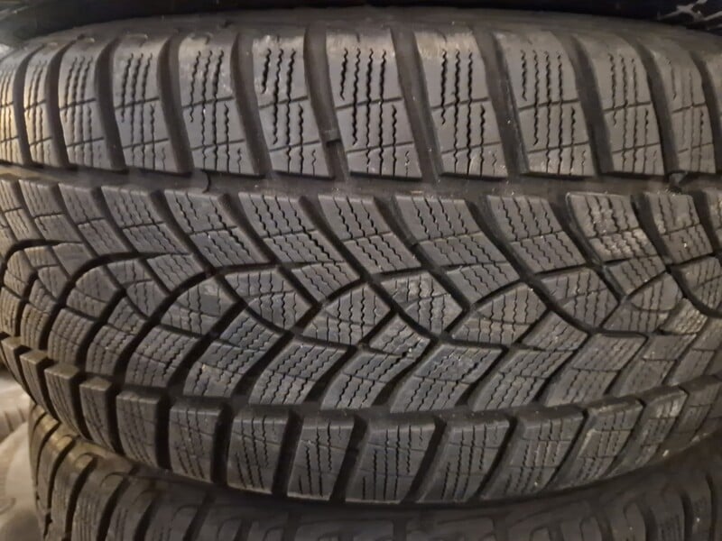 Photo 4 - Goodyear 8mm, 2021m R18 winter tyres passanger car