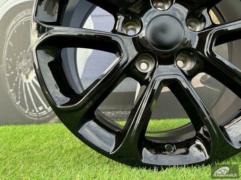 Nuotrauka 9 - Autowheels Jeep Grand Cherokee, Dodge lengvojo lydinio R18 ratlankiai