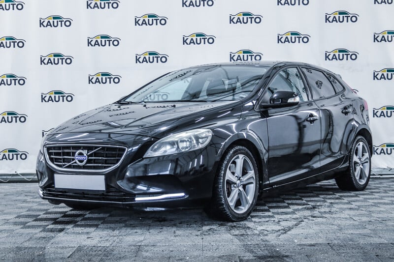 Фотография 1 - Volvo V40 2013 г Хэтчбек