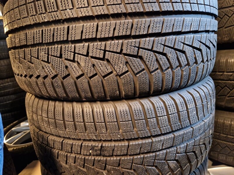 Фотография 1 - Hankook 7-8mm R18 зимние шины для автомобилей