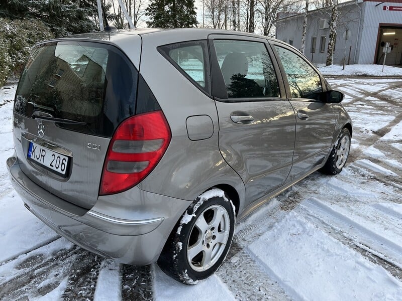 Photo 6 - Mercedes-Benz A 180 2006 y Hatchback