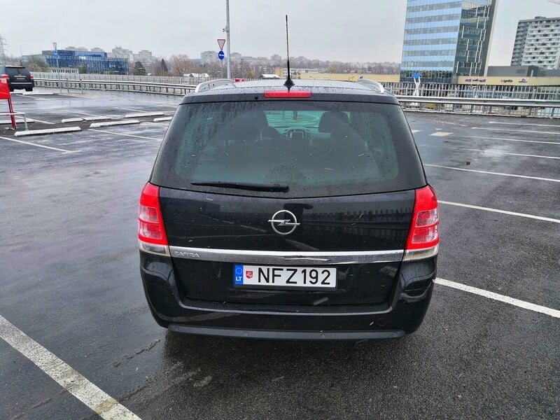 Фотография 4 - Opel Zafira 2011 г Минивэн