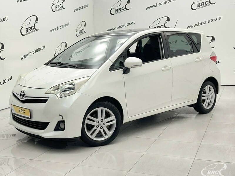 Photo 1 - Toyota Verso-S 1.3i 2012 y