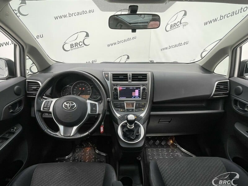 Photo 3 - Toyota Verso-S 1.3i 2012 y