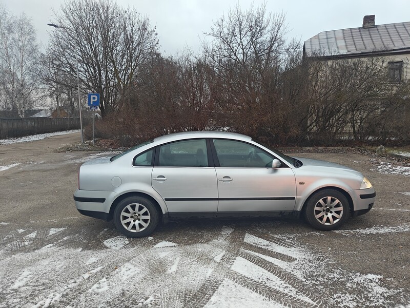 Фотография 5 - Volkswagen Passat 2001 г Седан