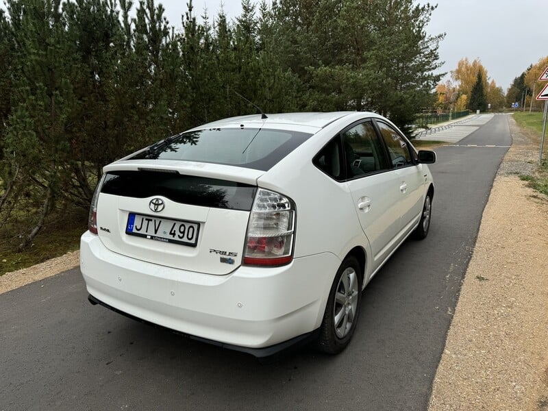 Photo 3 - Toyota Prius 2006 y Hatchback