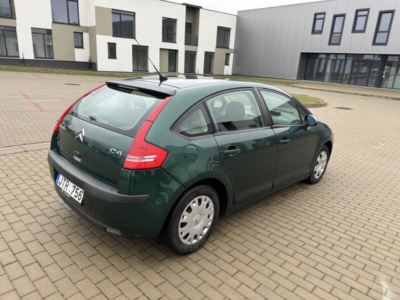 Photo 2 - Citroen C4 2006 y Hatchback