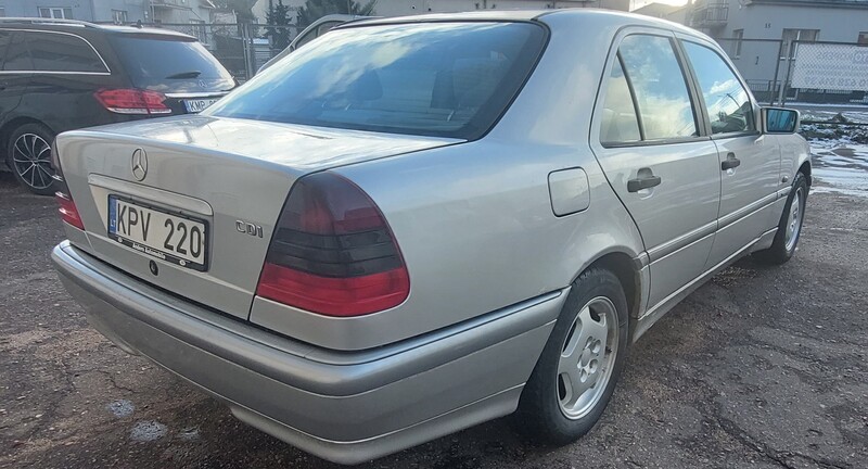 Photo 3 - Mercedes-Benz C 220 W202 1999 y