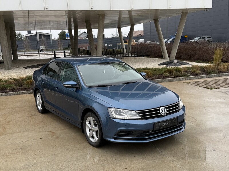 Фотография 6 - Volkswagen Jetta VI 2016 г