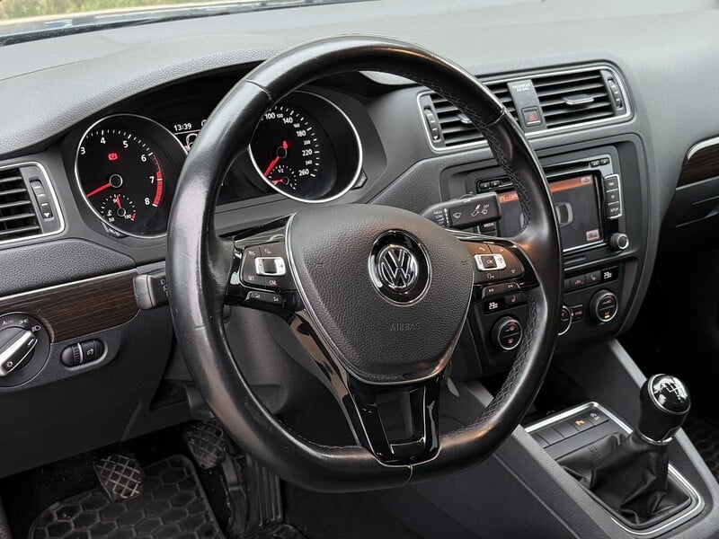 Фотография 8 - Volkswagen Jetta VI 2016 г