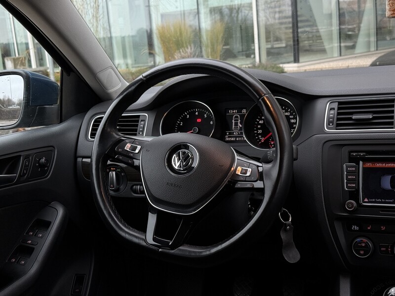 Фотография 13 - Volkswagen Jetta VI 2016 г