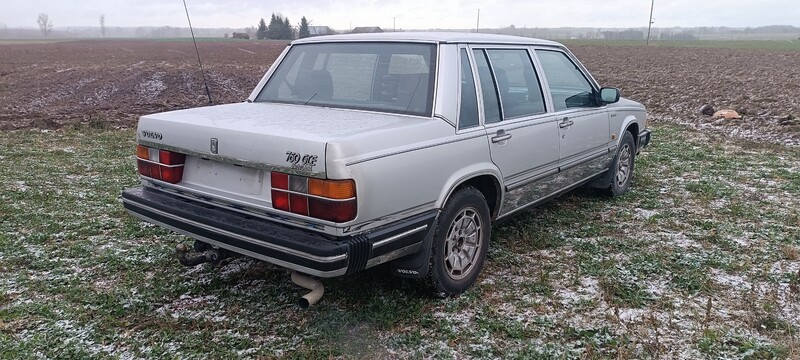 Photo 4 - Volvo 760 Gle gl 1985 y parts