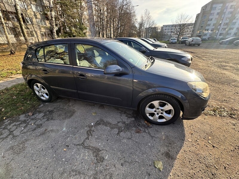 Photo 1 - Opel Astra 2005 y Hatchback