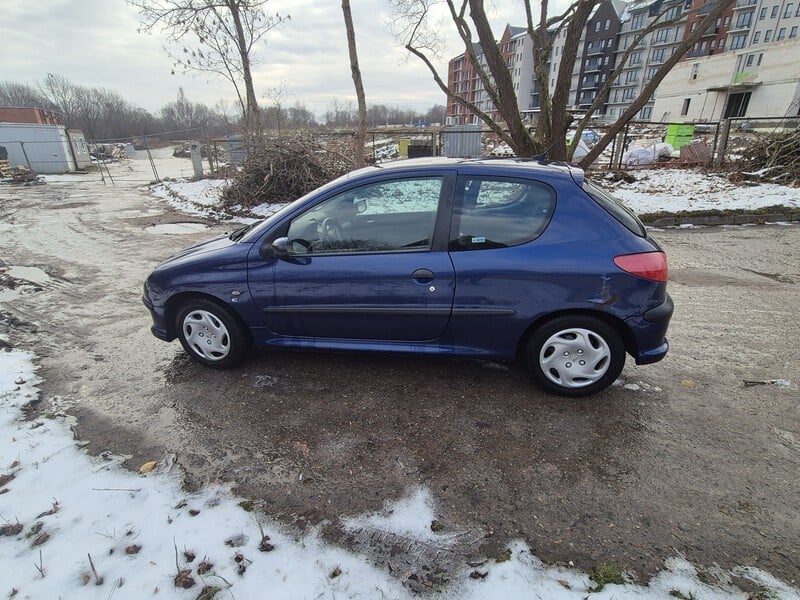 Фотография 4 - Peugeot 206 2002 г Седан