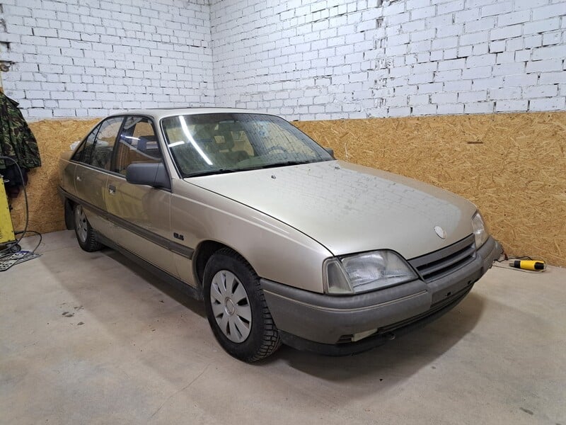 Фотография 1 - Opel Omega 1988 г Седан