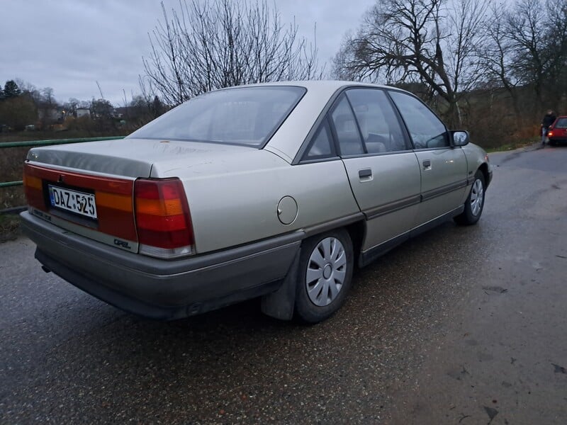 Фотография 6 - Opel Omega 1988 г Седан