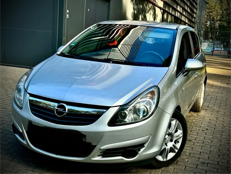 Фотография 10 - Opel Corsa D 2010 г