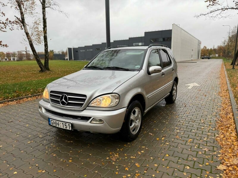 Photo 1 - Mercedes-Benz ML 270 2002 y Off-road / Crossover