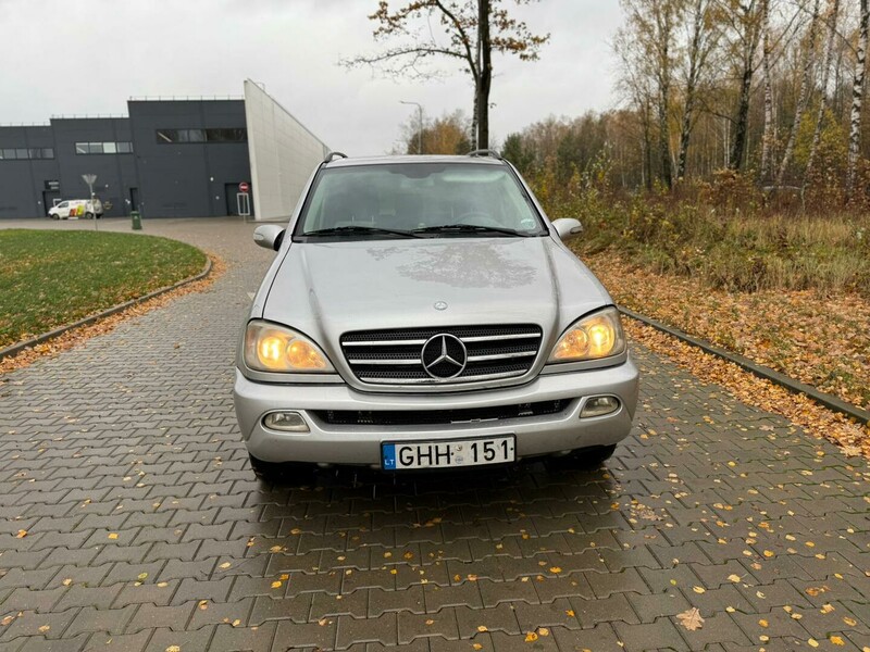 Photo 2 - Mercedes-Benz ML 270 2002 y Off-road / Crossover