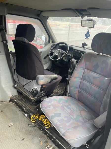 Photo 3 - Volkswagen Multivan 1991 y Minibus