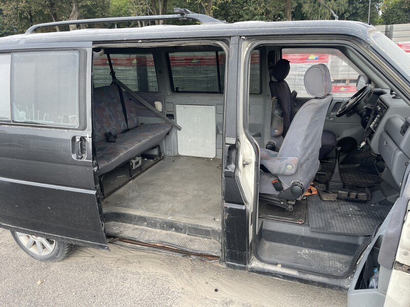 Photo 5 - Volkswagen Multivan 1991 y Minibus