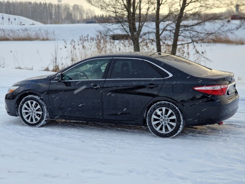 Photo 2 - Toyota Camry 2016 y Sedan