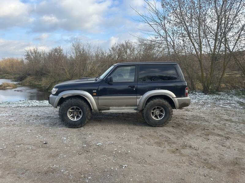 Photo 1 - Nissan Patrol V 1999 y