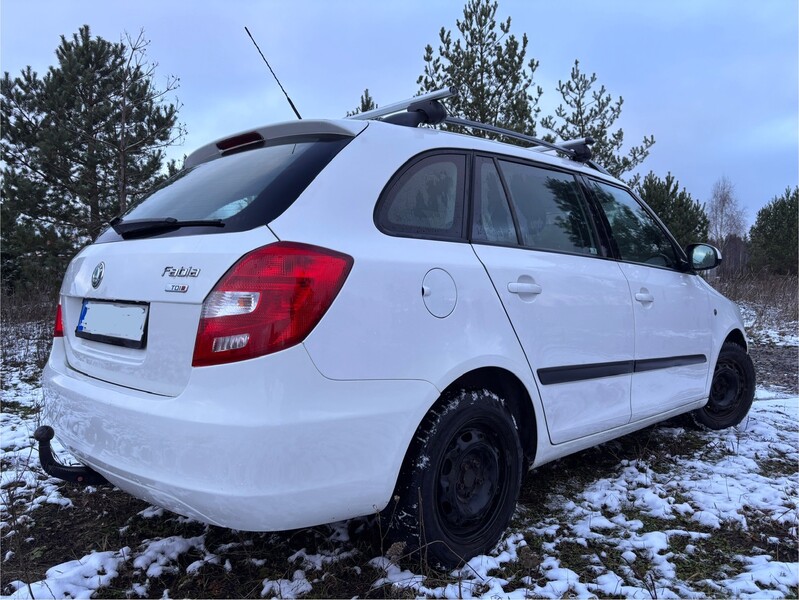 Photo 4 - Skoda Fabia TDI 2010 y