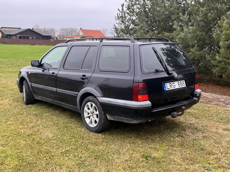 Фотография 2 - Volkswagen Golf III 1997 г