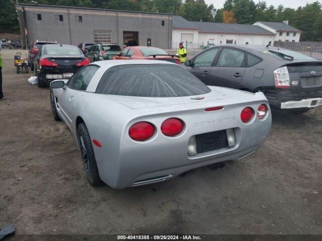 Photo 3 - Chevrolet Corvette 1998 y Coupe