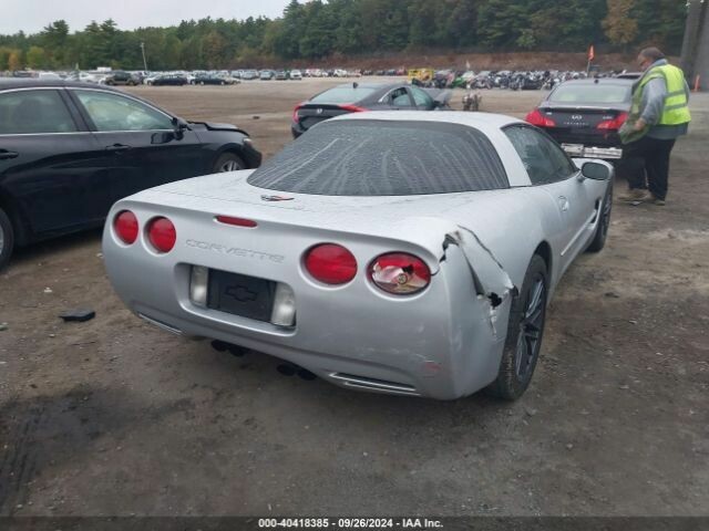 Photo 4 - Chevrolet Corvette 1998 y Coupe