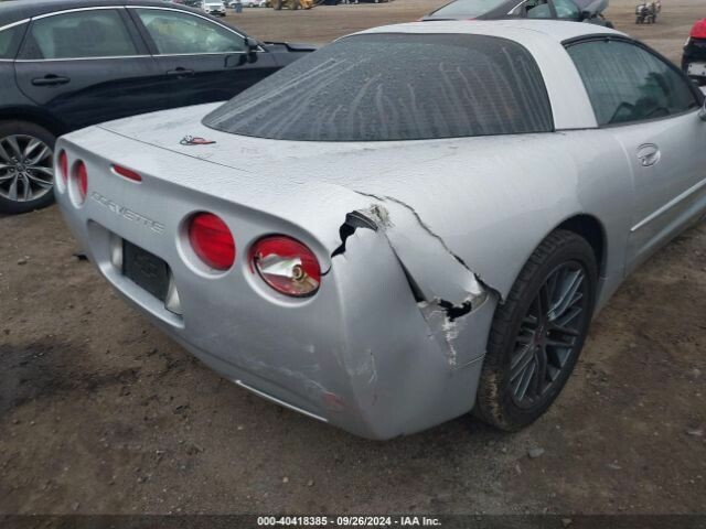 Photo 6 - Chevrolet Corvette 1998 y Coupe