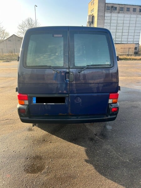 Photo 4 - Volkswagen Transporter 2002 y Minibus