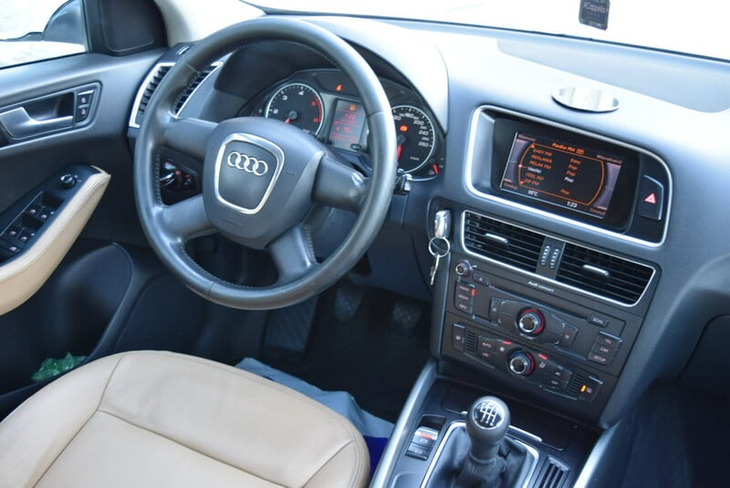 Фотография 13 - Audi Q5 I QUATTRO 2010 г