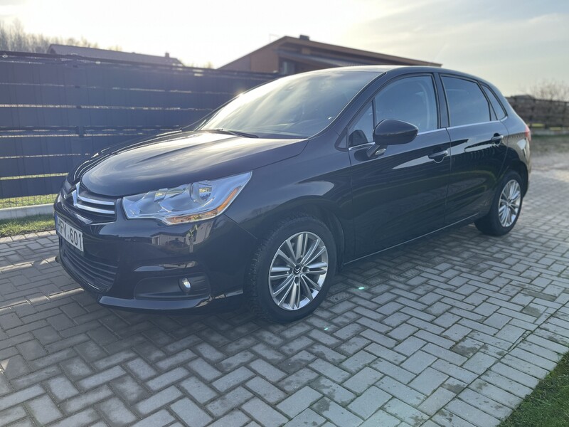 Photo 1 - Citroen C4 II 2011 y