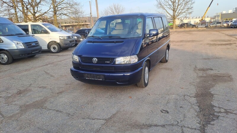 Photo 1 - Volkswagen Caravelle 2002 y Minibus