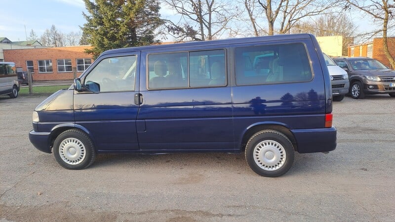 Photo 6 - Volkswagen Caravelle 2002 y Minibus