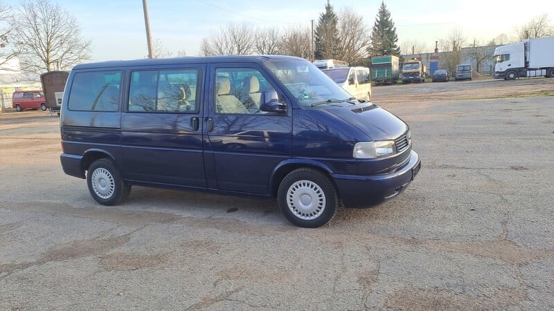 Photo 8 - Volkswagen Caravelle 2002 y Minibus