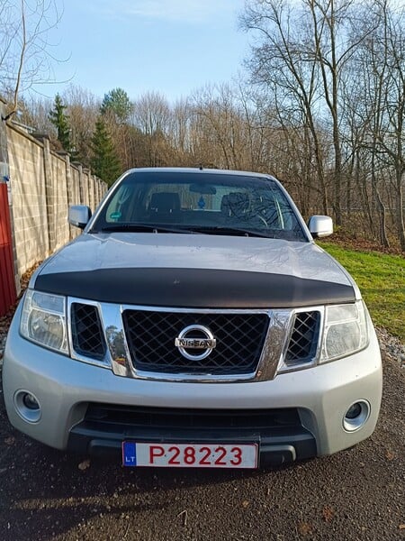 Photo 5 - Nissan Navara III 2.5 dci 2010 y