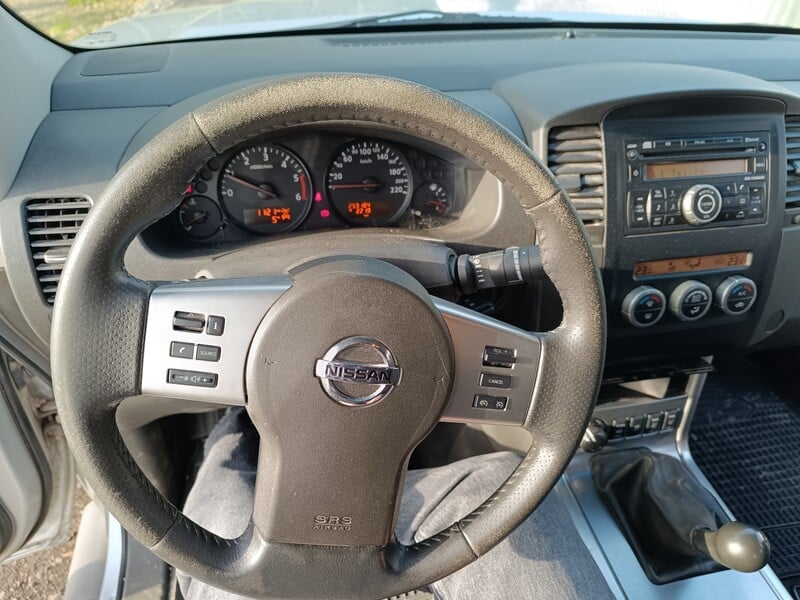 Photo 10 - Nissan Navara III 2.5 dci 2010 y