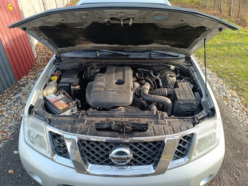 Photo 9 - Nissan Navara III 2.5 dci 2010 y