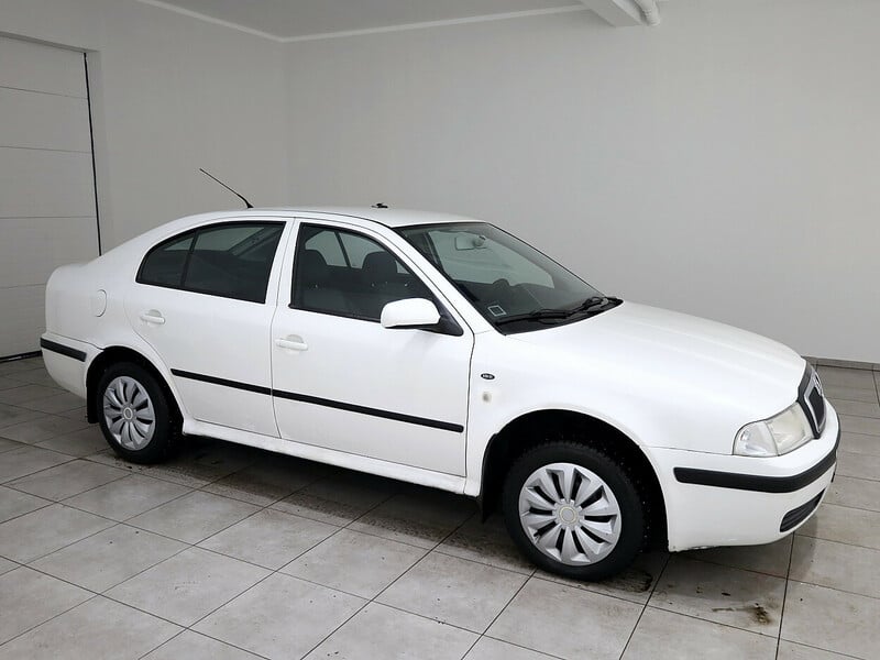 Photo 1 - Skoda Octavia 2003 y Hatchback