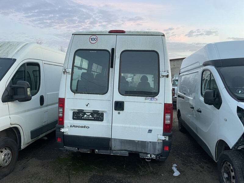 Photo 5 - Fiat Ducato 2006 y Minibus